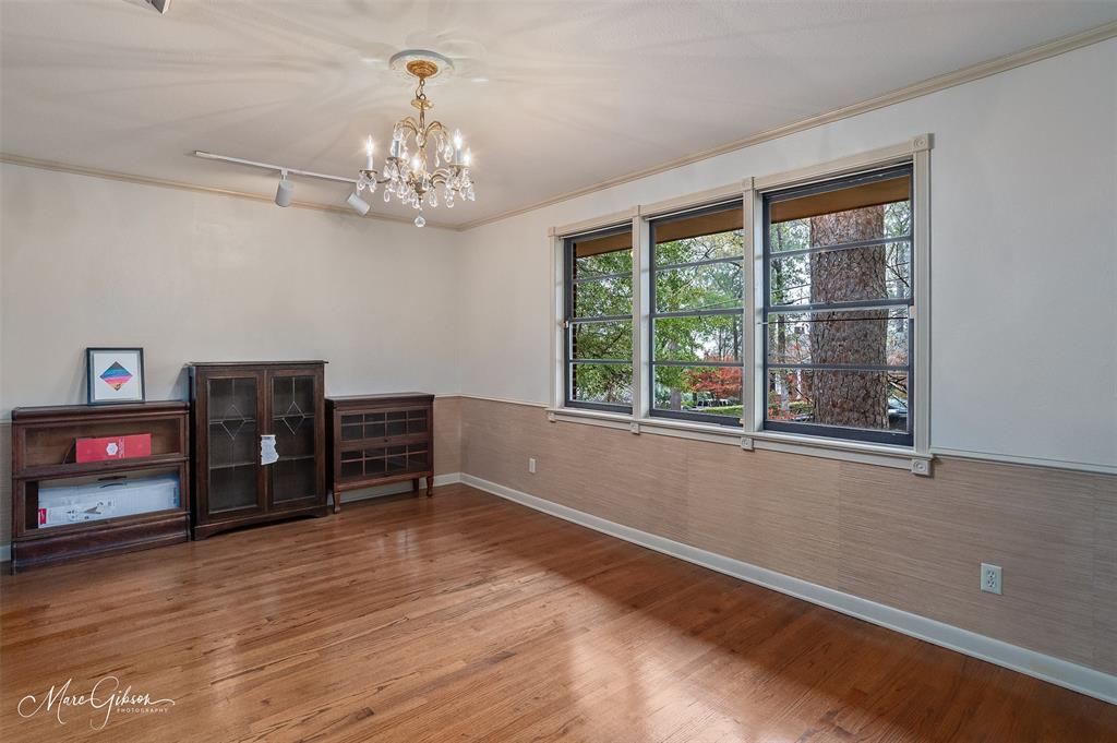 400 Southfield Road Property Photo 8
