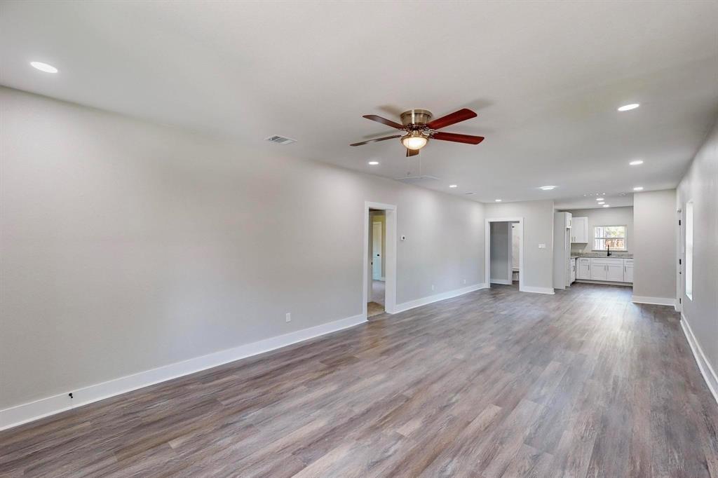 1500 W Collin Street Property Photo 4