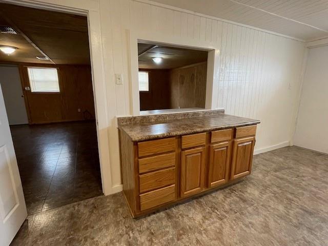1056-1058 Ih 35 Property Photo 16