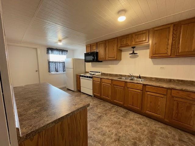 1056-1058 Ih 35 Property Photo 17