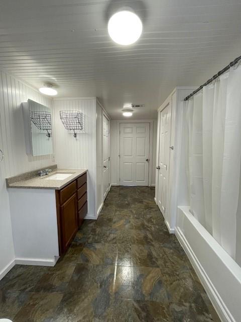 1056-1058 Ih 35 Property Photo 23