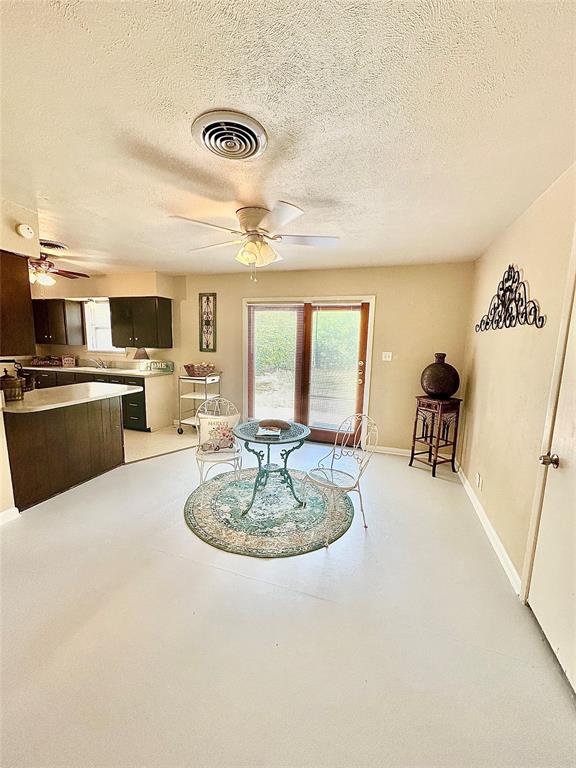 817 Laguna Drive Property Photo 7