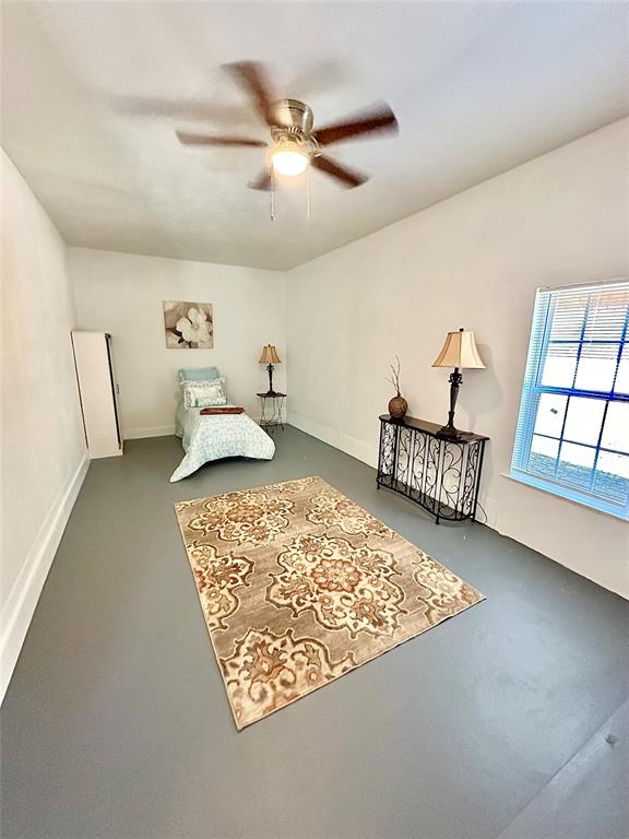 817 Laguna Drive Property Photo 8