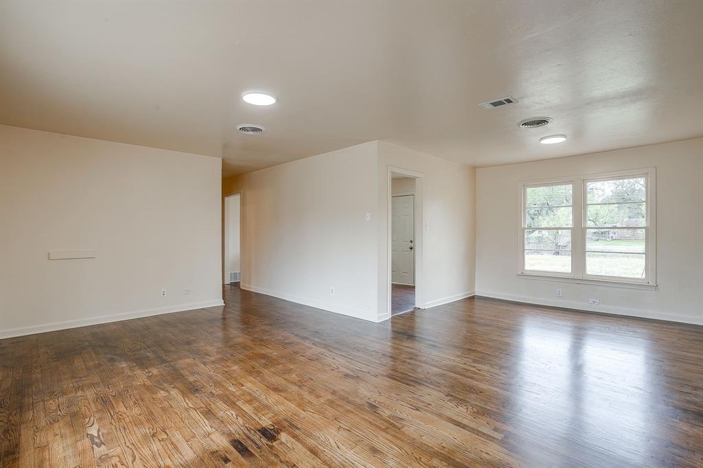 4315 Mackey Drive Property Photo 4