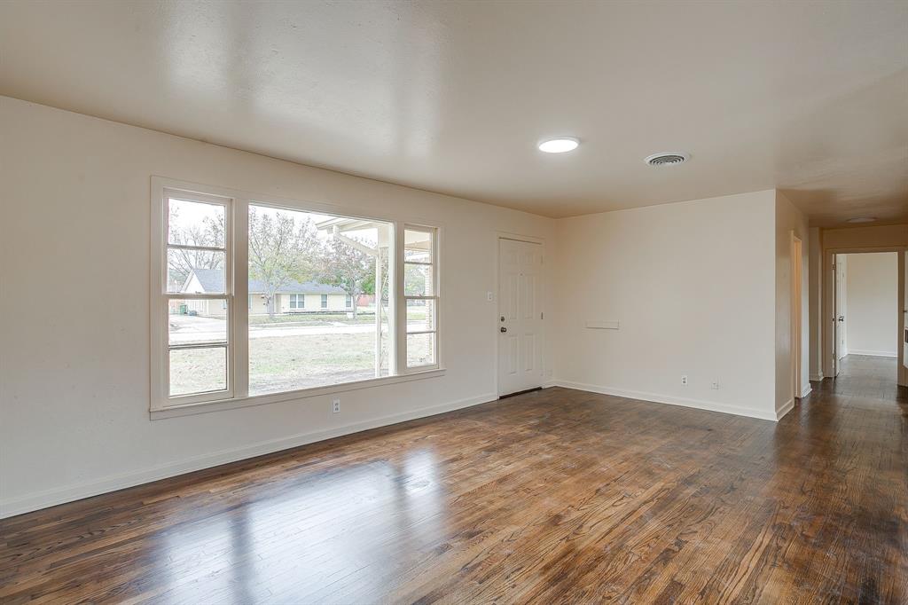 4315 Mackey Drive Property Photo 5
