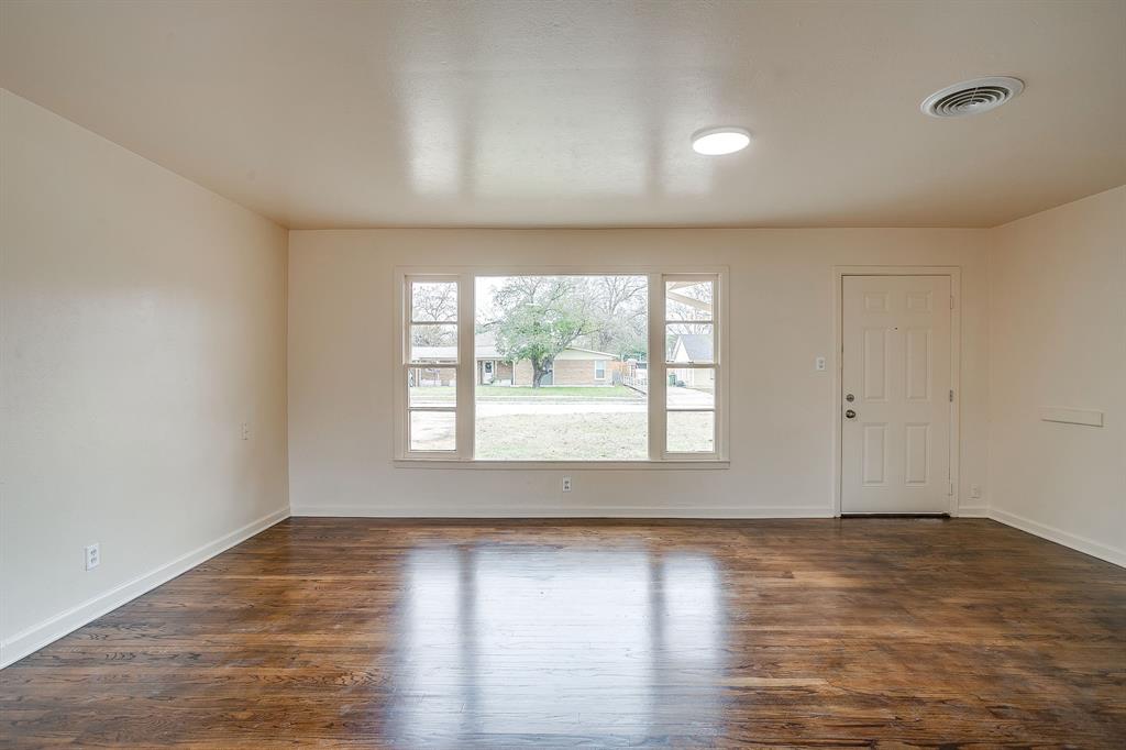 4315 Mackey Drive Property Photo 7