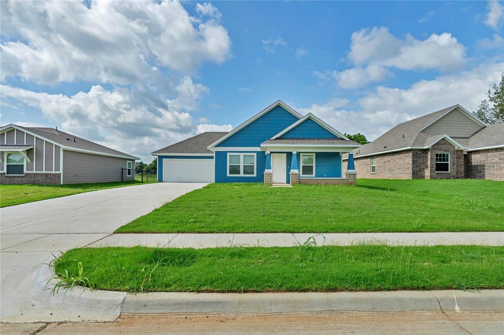 604 Crockett Drive Property Photo 4
