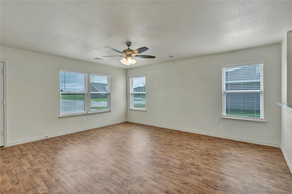 604 Crockett Drive Property Photo 8