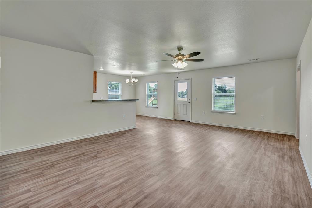 616 Crockett Drive Property Photo 7
