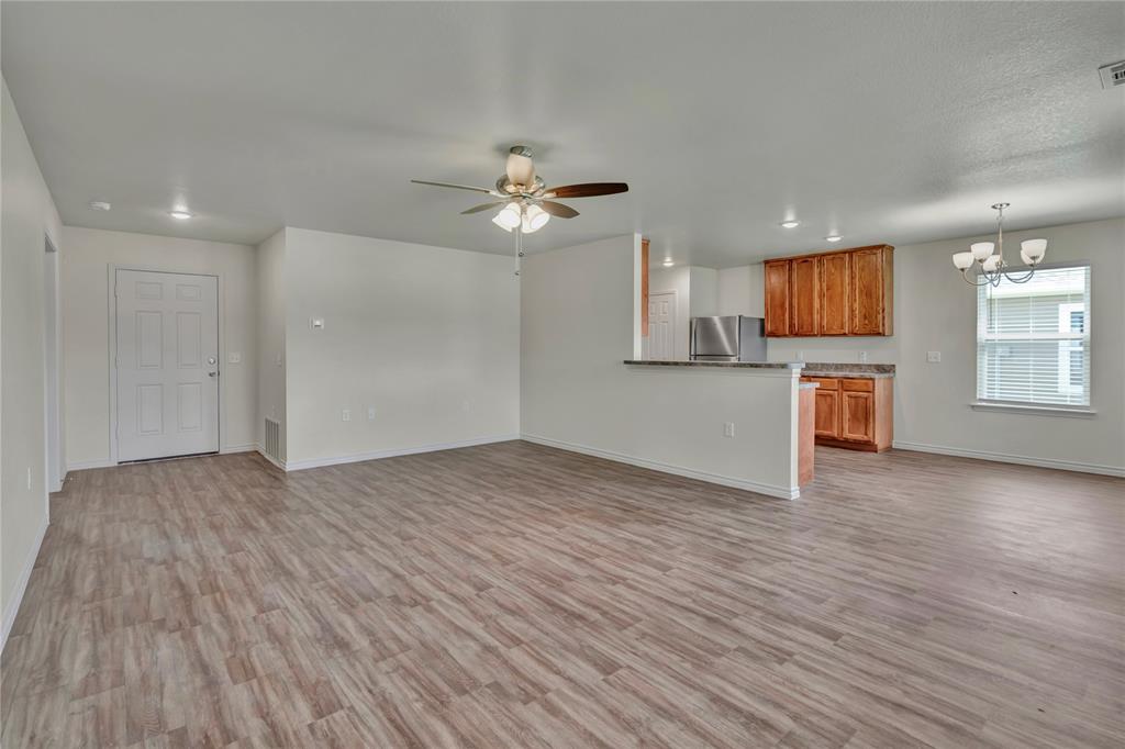616 Crockett Drive Property Photo 8