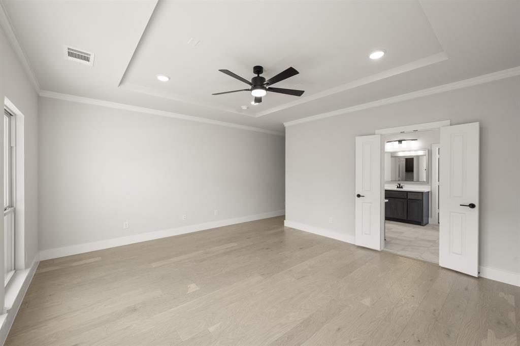 7124 Seagrove Court Property Photo 24