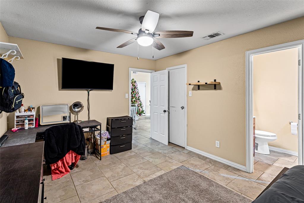 1429 W Torrey Street Property Photo 16