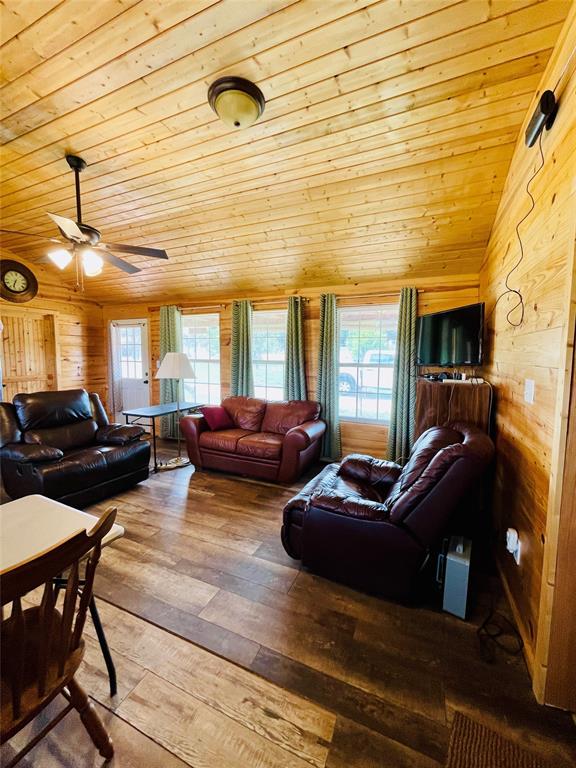 214 Cedar Creek Park Road Property Photo 16