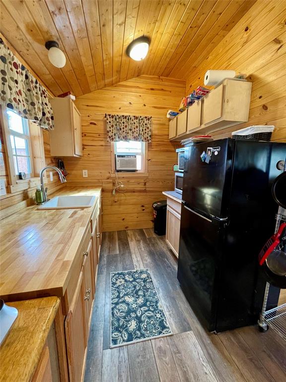 214 Cedar Creek Park Road Property Photo 20