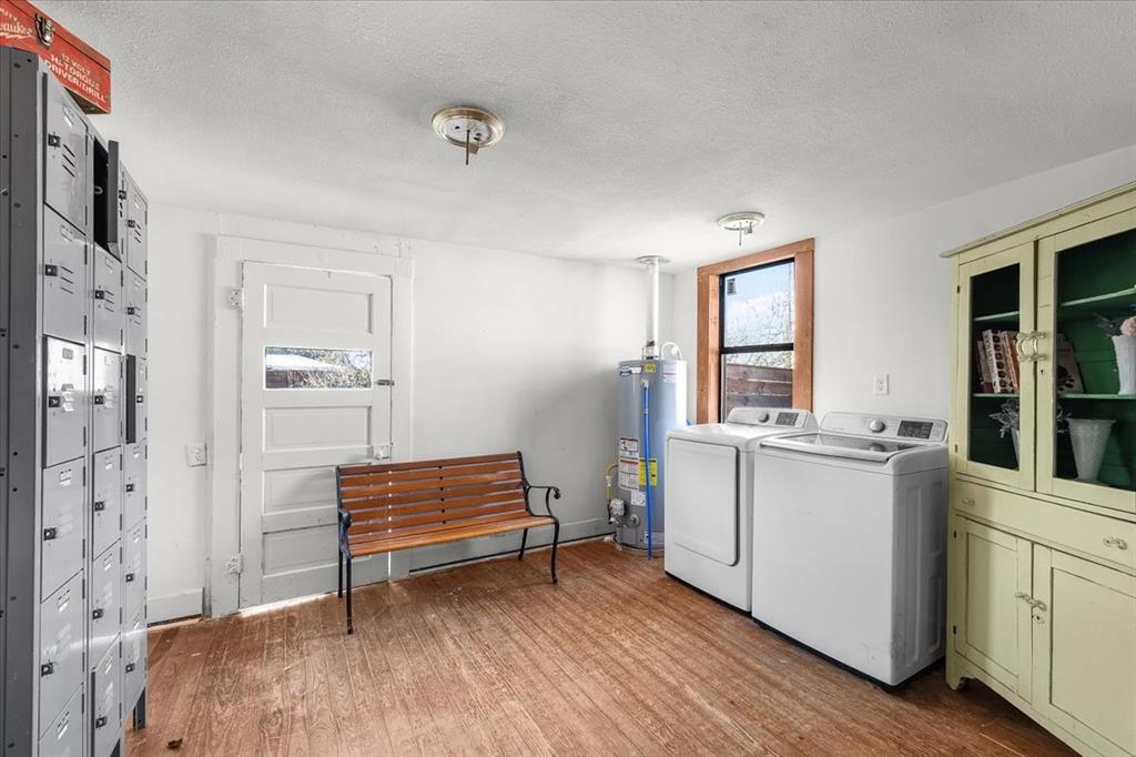 112 S Evans Street Property Photo 26