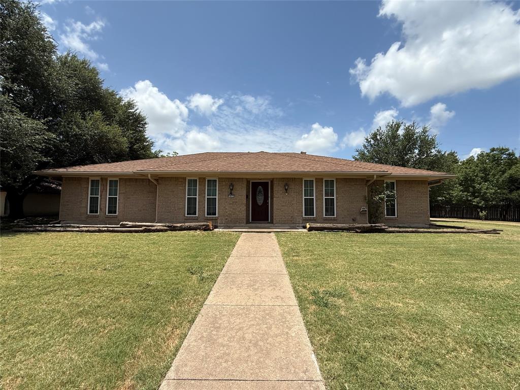 1812 Trinity Drive Property Photo 1