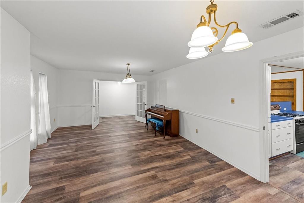 1812 Trinity Drive Property Photo 15