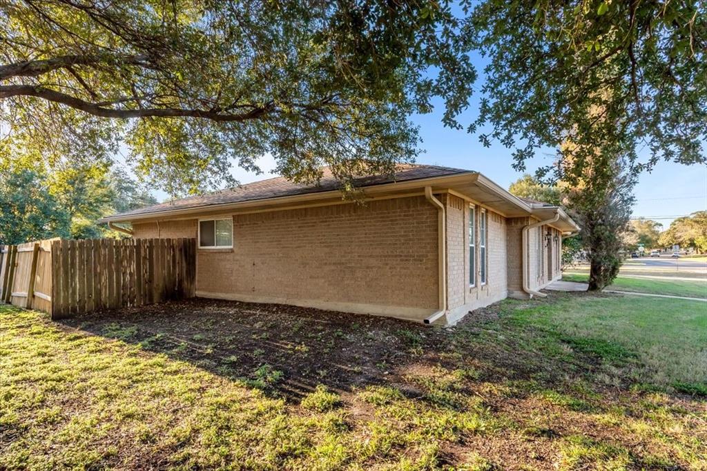 1812 Trinity Drive Property Photo 17
