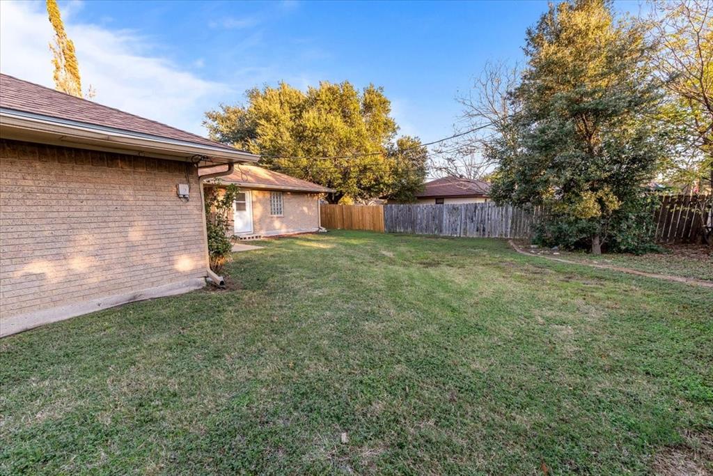 1812 Trinity Drive Property Photo 21