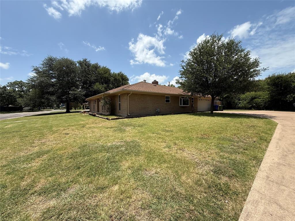 1812 Trinity Drive Property Photo 24