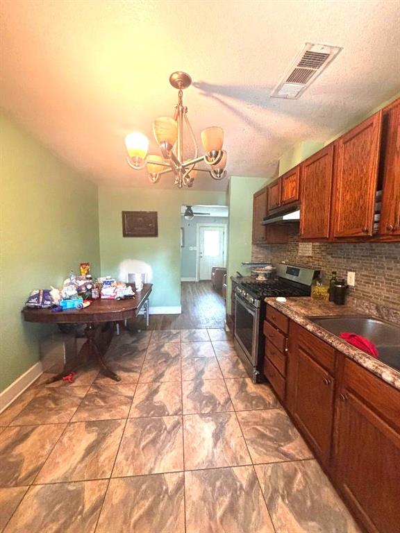 2577 22nd Street Property Photo 4