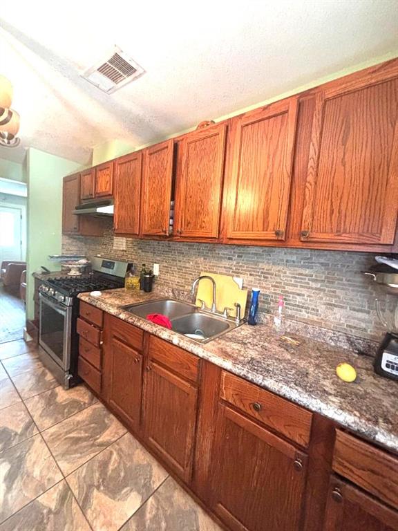 2577 22nd Street Property Photo 5