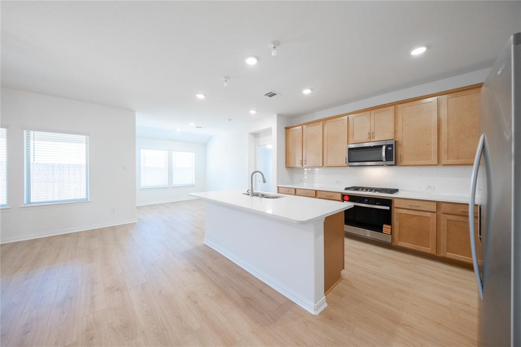 220 Starlight Drive Property Photo 3