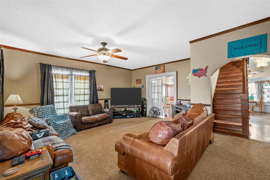 306 S Cleveland Property Photo 4