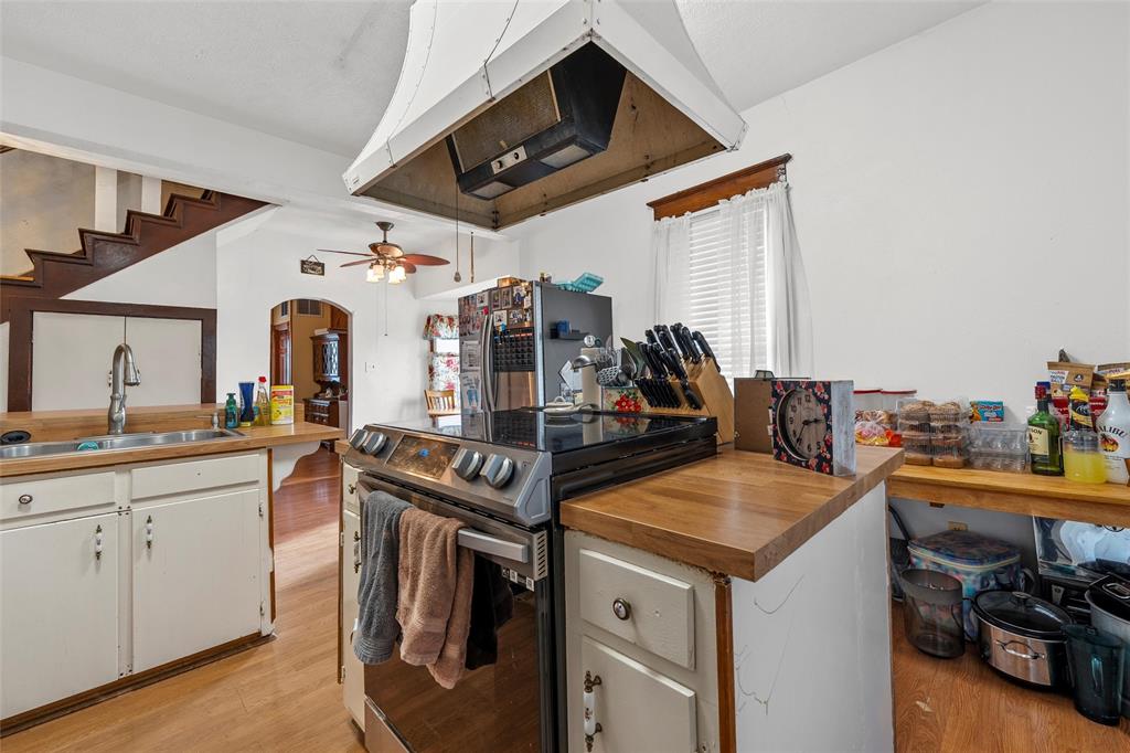 306 S Cleveland Property Photo 8