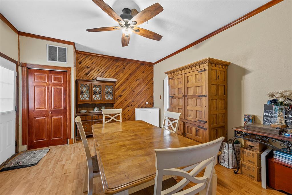 306 S Cleveland Property Photo 11