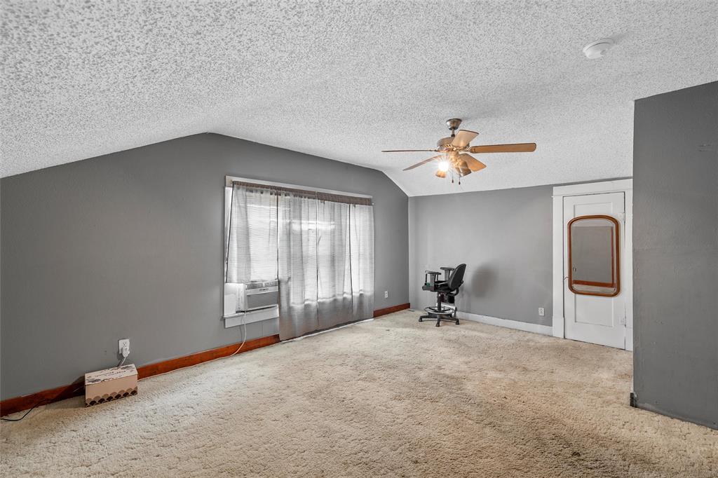 306 S Cleveland Property Photo 16