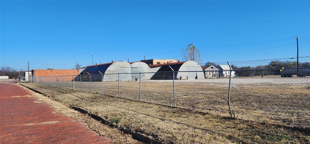 400 N Seaman Property Photo 1