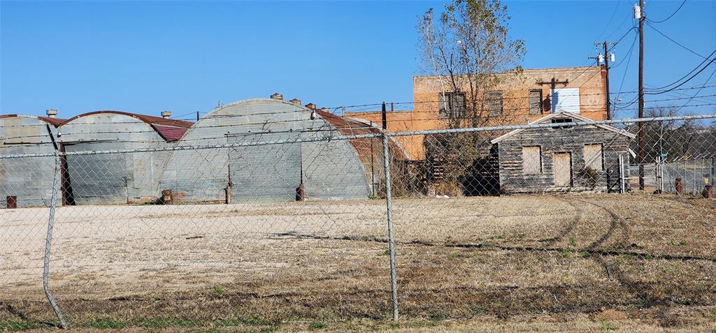 400 N Seaman Property Photo 9