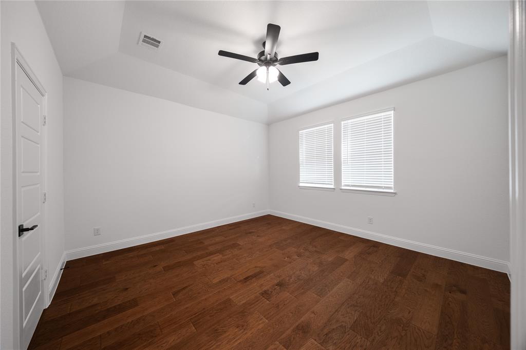 3401 Longfellow Avenue Property Photo 9