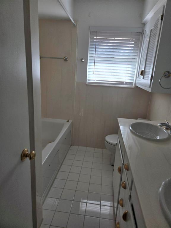 8604 Baltimore Drive 4 Property Photo 10