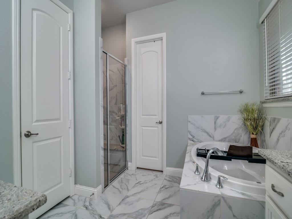 918 Colby Bluff Drive Property Photo 19