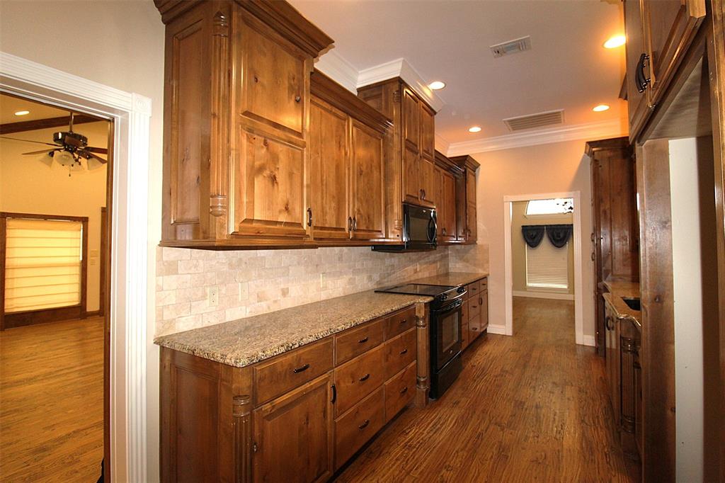 2517 Cr 2110 Property Photo 4