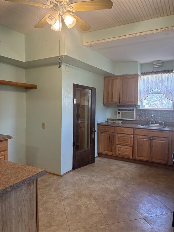 111 Lamar Street Property Photo 10