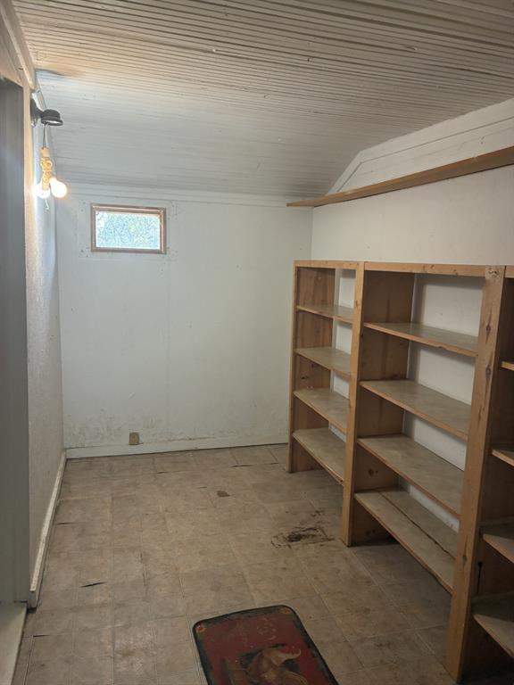 111 Lamar Street Property Photo 13