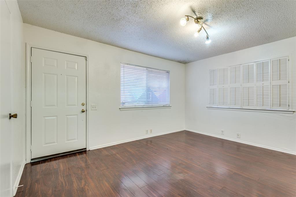 4304 Westminster Drive Property Photo 3