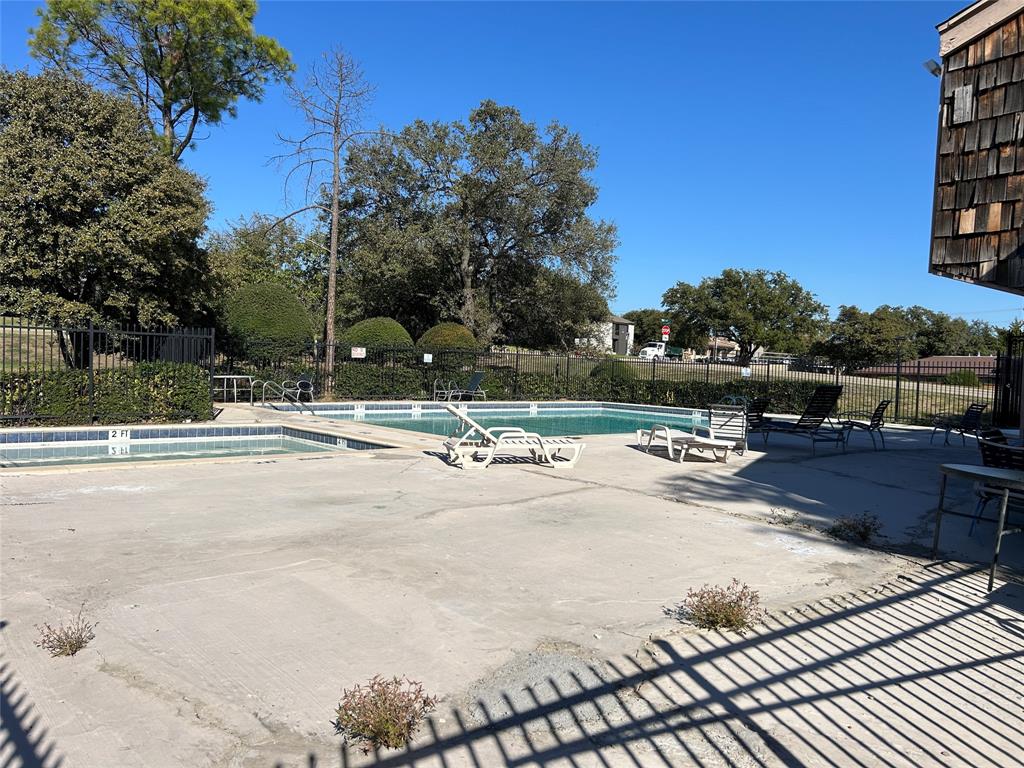 4304 Westminster Drive Property Photo 12