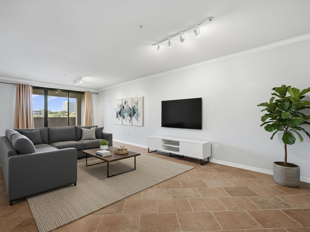 330 Las Colinas Boulevard 614 Property Photo 2