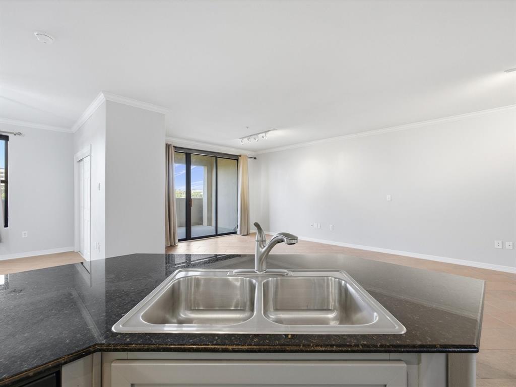 330 Las Colinas Boulevard 614 Property Photo 8