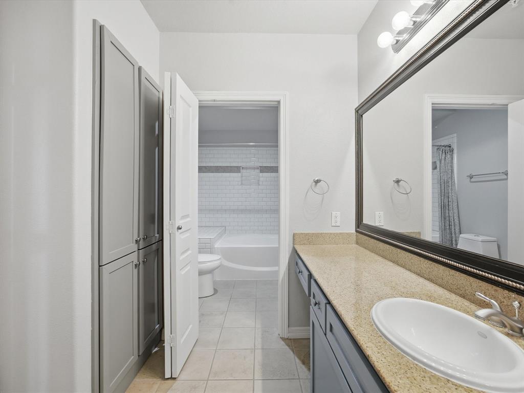 330 Las Colinas Boulevard 614 Property Photo 20