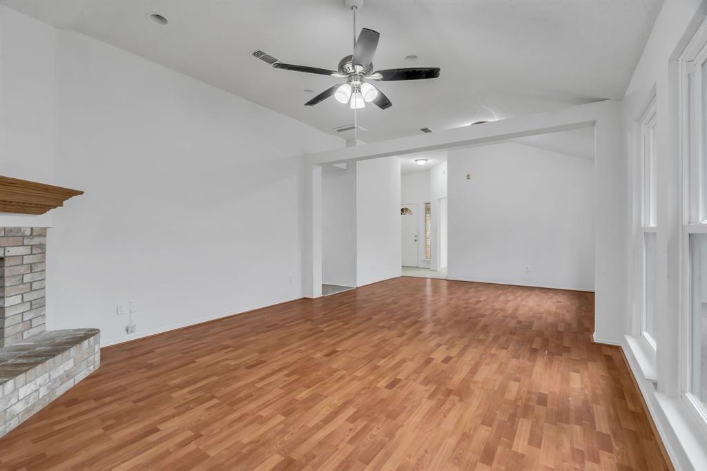 1725 Gainsborough Way Property Photo 12
