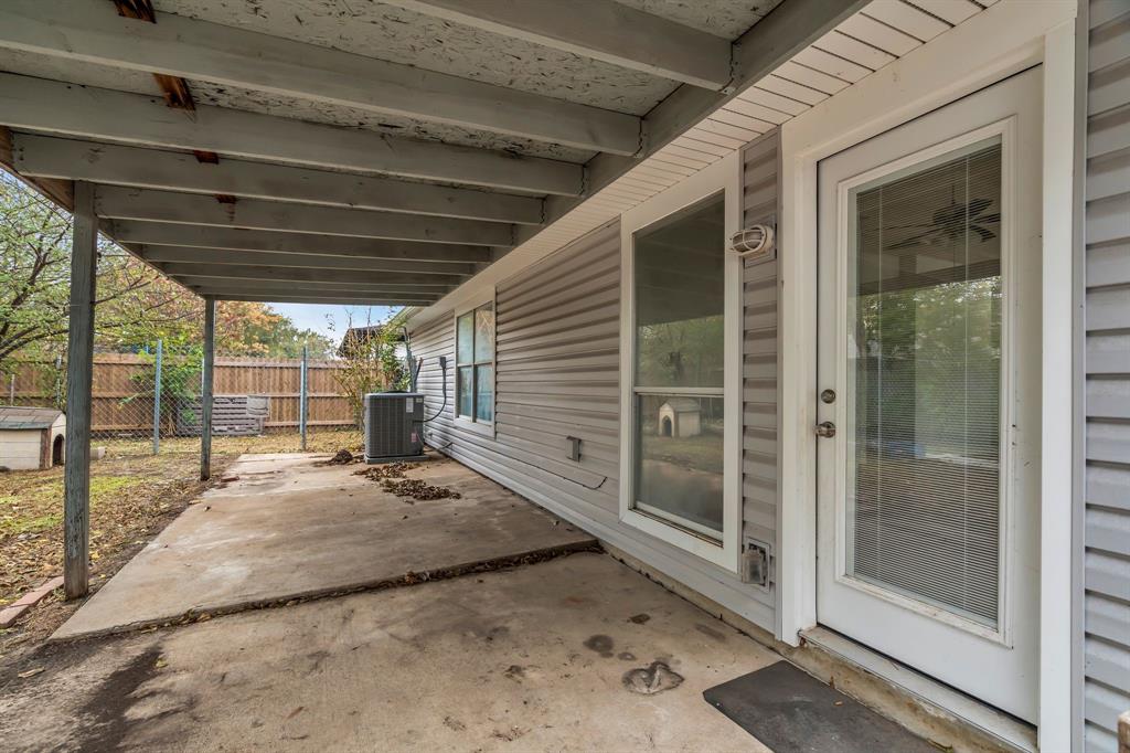 1725 Gainsborough Way Property Photo 23