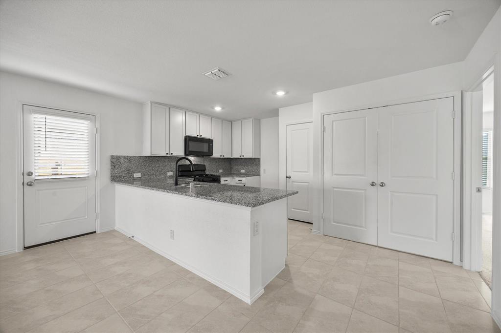 1937 Aves Glen Lane Property Photo 7