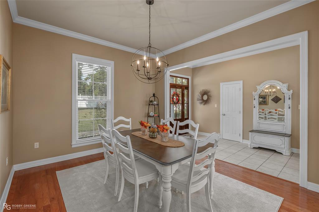 90 La Belle Court Property Photo 8