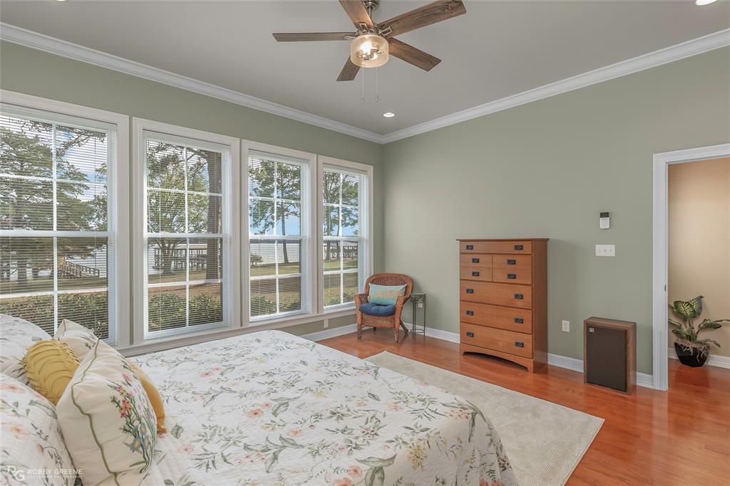 90 La Belle Court Property Photo 15