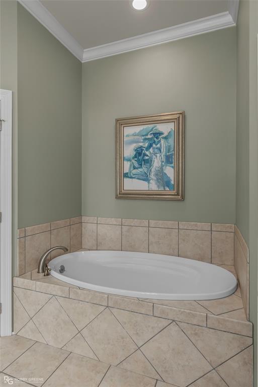 90 La Belle Court Property Photo 17